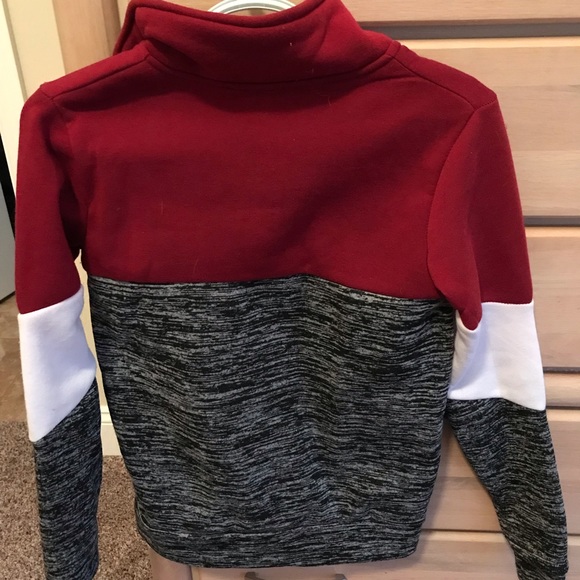 Pullover - Picture 2 of 2